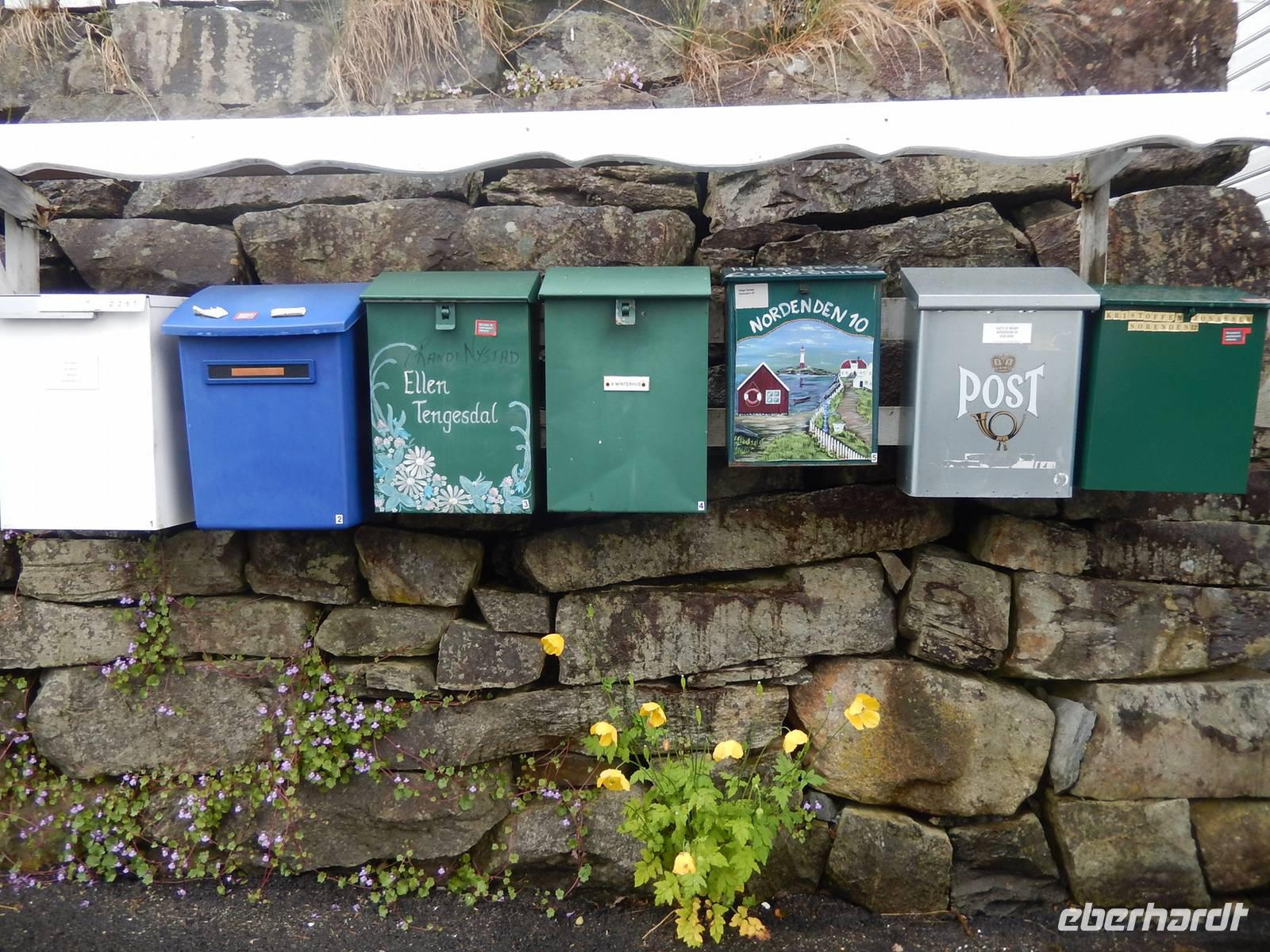 T4 Briefkästen.