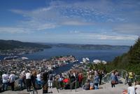 Aussicht vom Floyen auf die Stadt und den Hafen, Bergen, Norwegen