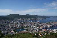 Aussicht vom Floyen auf die Stadt und den Hafen, Bergen, Norwegen