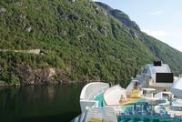 AIDAsol im Geirangerfjord, Norwegen