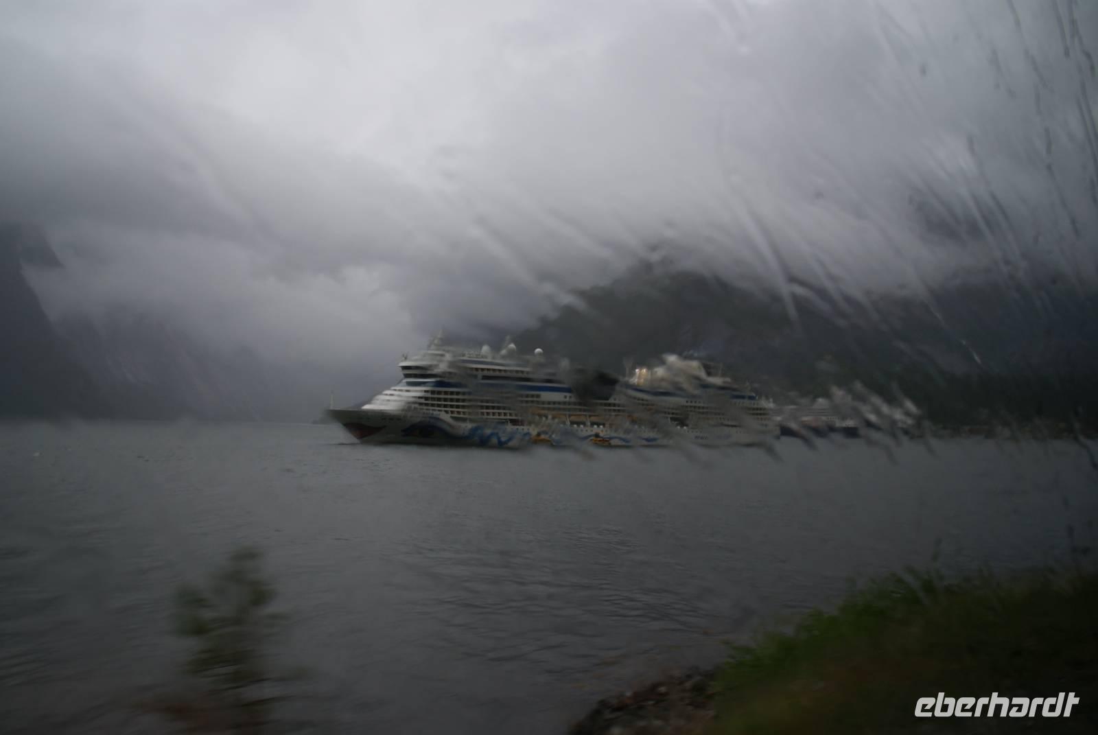 AIDAsol im Eidfjord, Norwegen