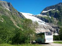 Unser Reisebus am Gletscher