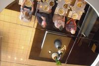 Beim Abendessen im Hotel