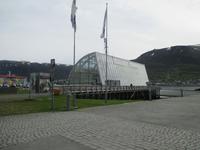 Gebäude mit ausgestelltem Walfängerschiff