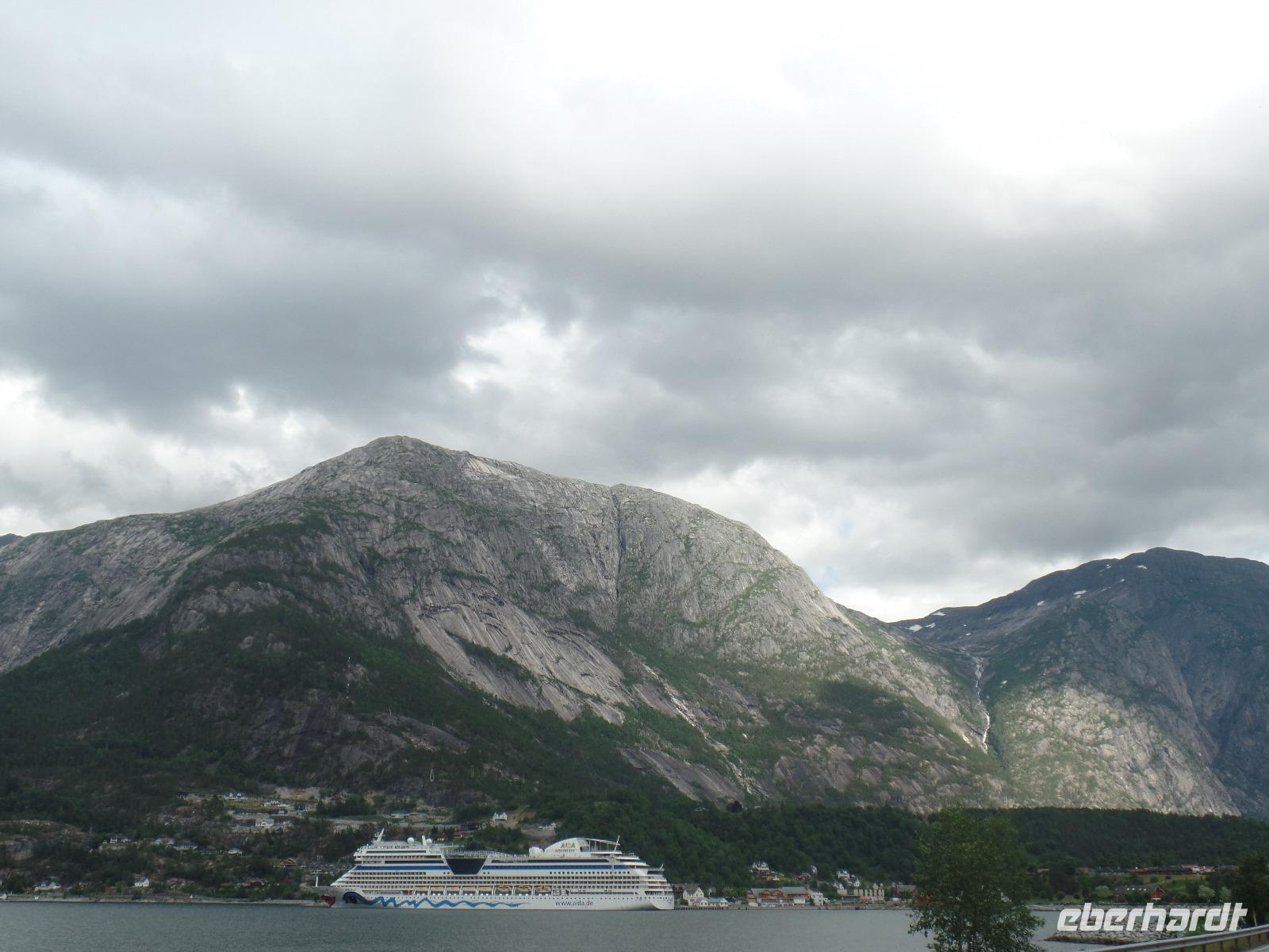 Hardangerfjord mit Hardangervidda, Naturcenter und Lofthus (7)