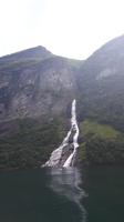 Fahrt auf dem Geirangerfjord (Wasserfall 