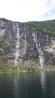 Fahrt auf dem Geirangerfjord (Wasserfall 