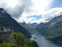 084. Blick vom Adlerkehren auf Geiranger, Norwegen, AIDAvita