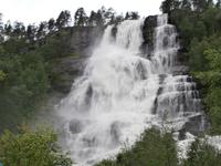 Tvindefoss Wasserfall