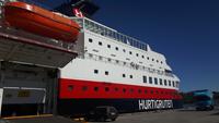 Hurtigrutenschiff 