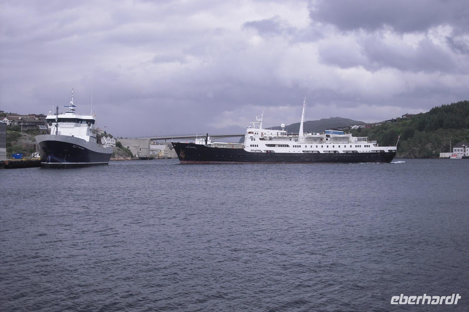 Ablegen der MS Lofoten in Kristiansund