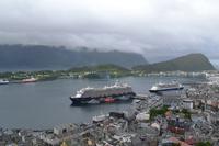 Ausblick vom Hausberg Aksla auf Alesund (7)
