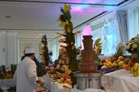 Früchtebuffet auf dem Pooldeck