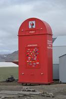 großer Weihnachtsmannbriefkasten in Longyearbyen