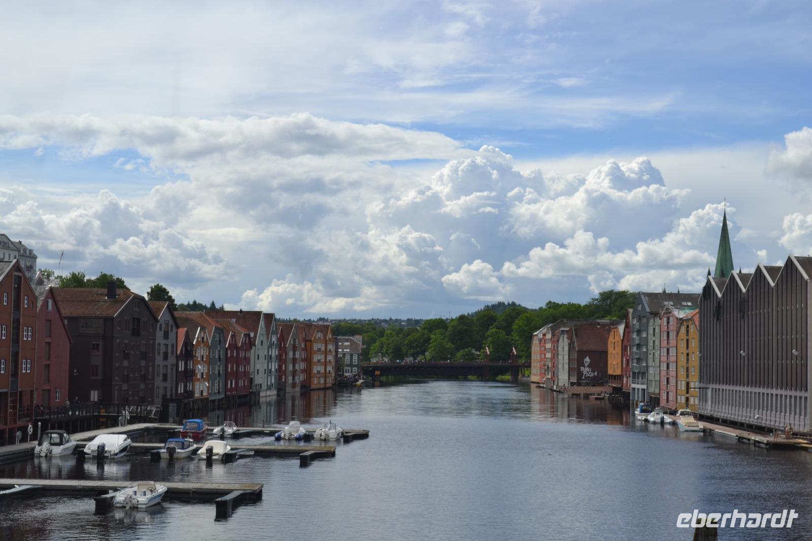 Speicherhäuser am Fluss Nidelva (5)