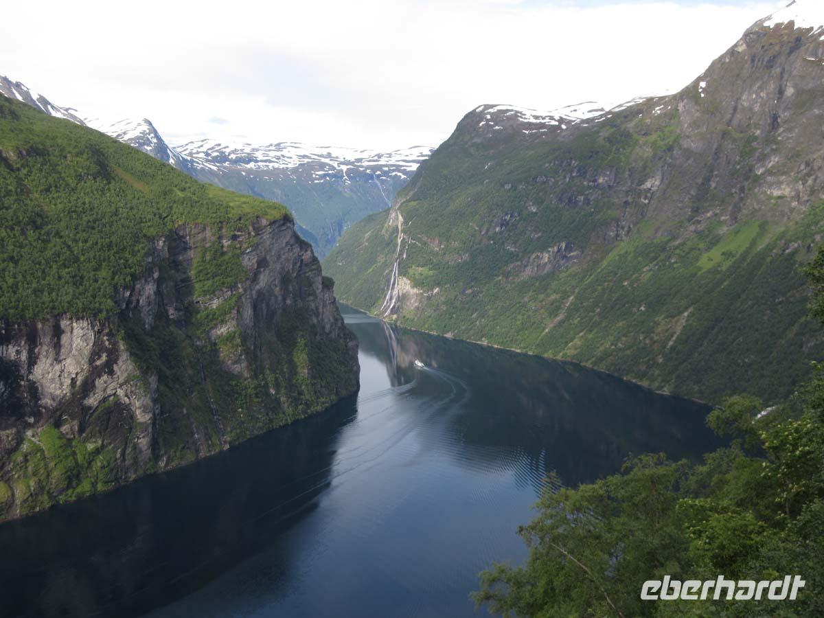 Blick in den Geirangerfjord