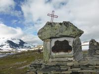 7. TAg Sognefjellstraße Denkmal an Dichter Melfjellet