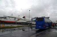 086 Kristiansund, Umstieg vom Hurtigrutenschiff zum Reisebus