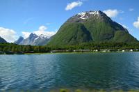 118 Einfahrt ins Romsdal mit Blick  zum Trollvegen