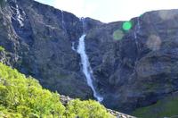 138 Trollstige, Wasserfall unter dem Trolltinden