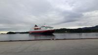 Ankunft des Hurtigruten-Schiffes 
