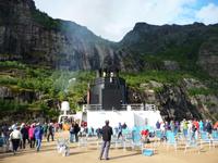 Drehen im Trollfjord