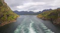 Fahrt mit der Hurtigrute von Stokmarknes nach Svolvær (Trollfjord)