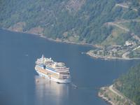 AIDAsol im Geiranger Fjord