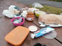 Picknick mit Elch und Rentiersalami und Multemarmelade