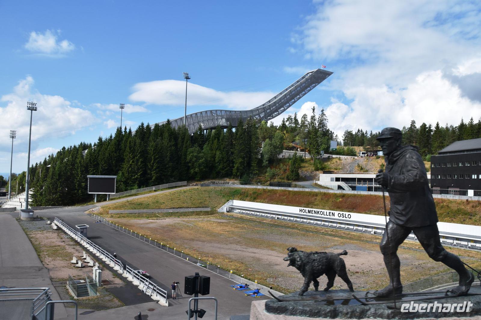 212 Oslo, Holmenkollen