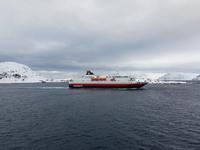 Hurtigrute, Begegnung