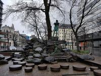 Hurtigrute, Bergen, Denkmal für Ole Bui und Troll Possegrimen