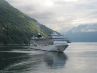 Einlaufen nach Hellesylt MSC POESIA