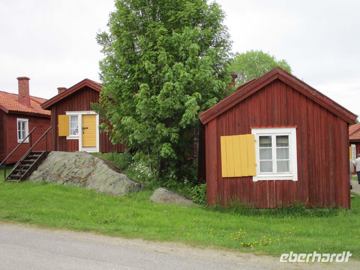 Im Kirchdorf von Lövanger