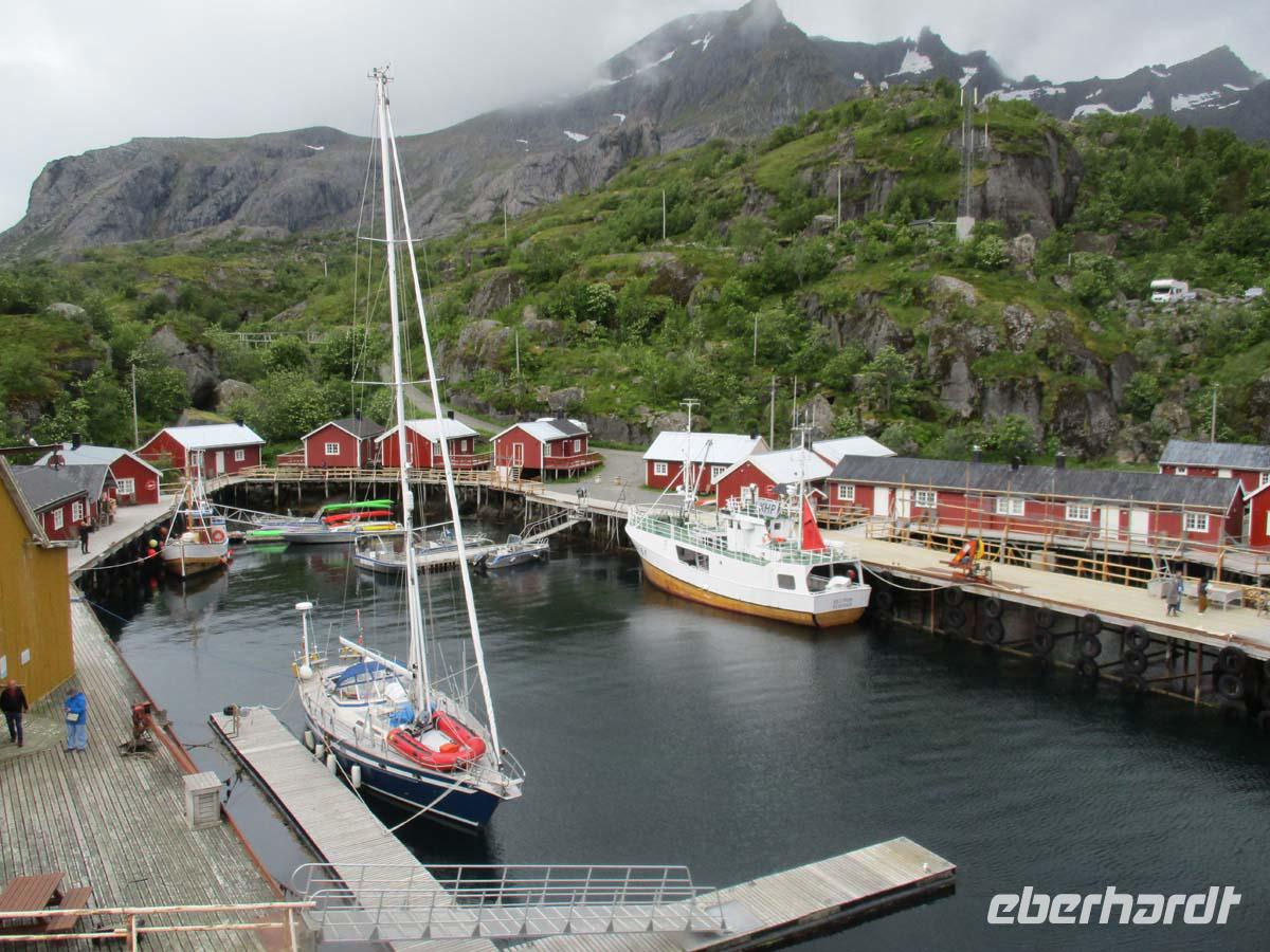 Der historische Hafen von Nusfjord