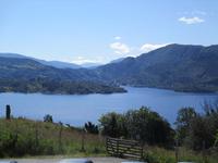 Bautastein (links) am Osterfjord