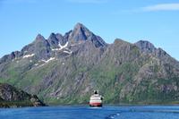 277 Lofoten, Adlersafari, Begegnung mit der Hurtigrute