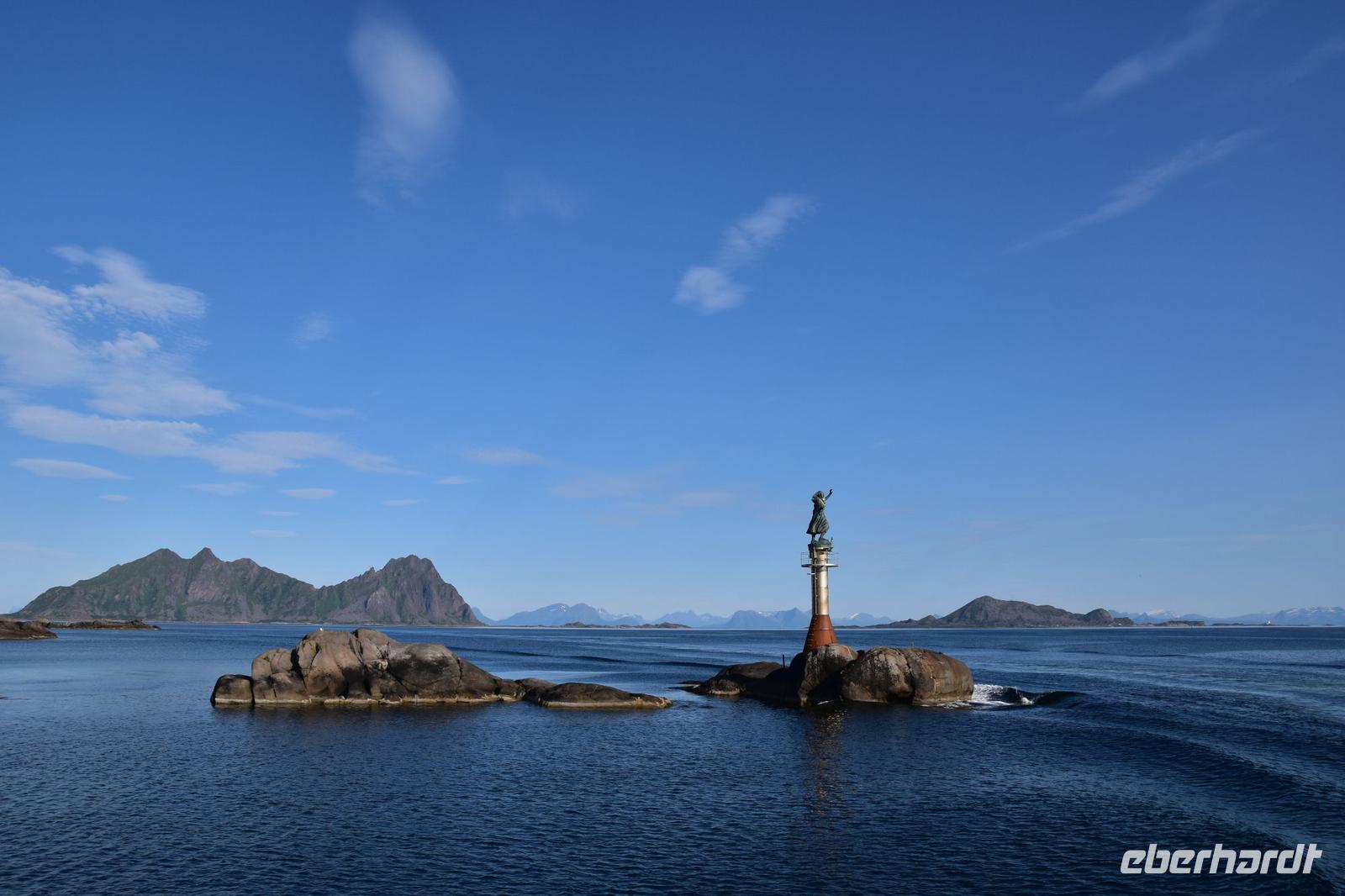 303 Lofoten, Adlersafari, Hafeneinfahrt Svolvaer