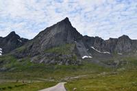 345 Lofoten, die Berge der Flakstad-Bucht