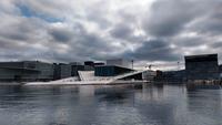 441 Oslo, Oper mit links neuer Nationalbibliothek, rechts neues  Munck-Museum