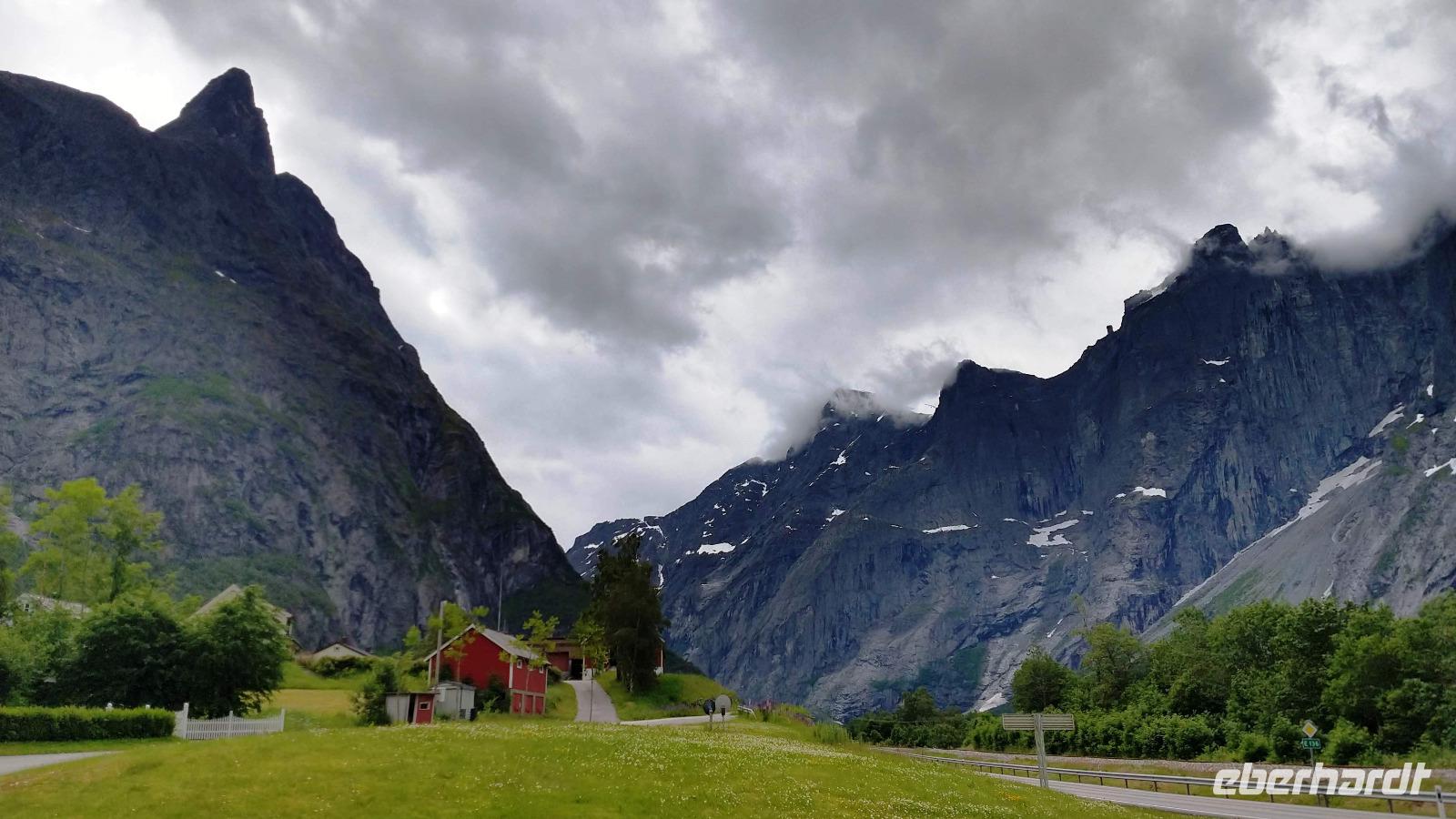 230 Romsdal, Trollwand und Romsdalhorn