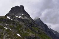 253 Auf den Aussichten der Trollstige, Drei Brüder