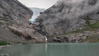 370 Briksdalsbreen