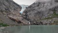 372 Briksdalsbreen