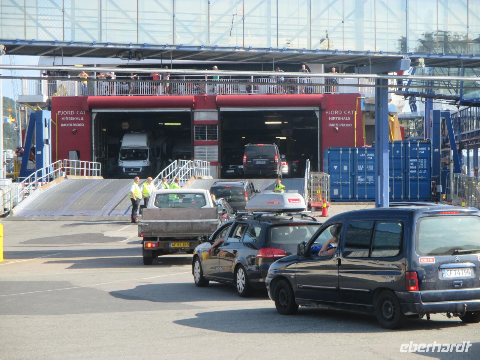 Fähre nach Hirtshals Beladung