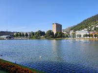 Bergen - Blick zum Rathaus