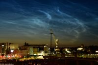 Leuchtende Wolken über Stockholm - ein seltenes meteorologisches Ereignis in Höhen von über 100 Kilometer