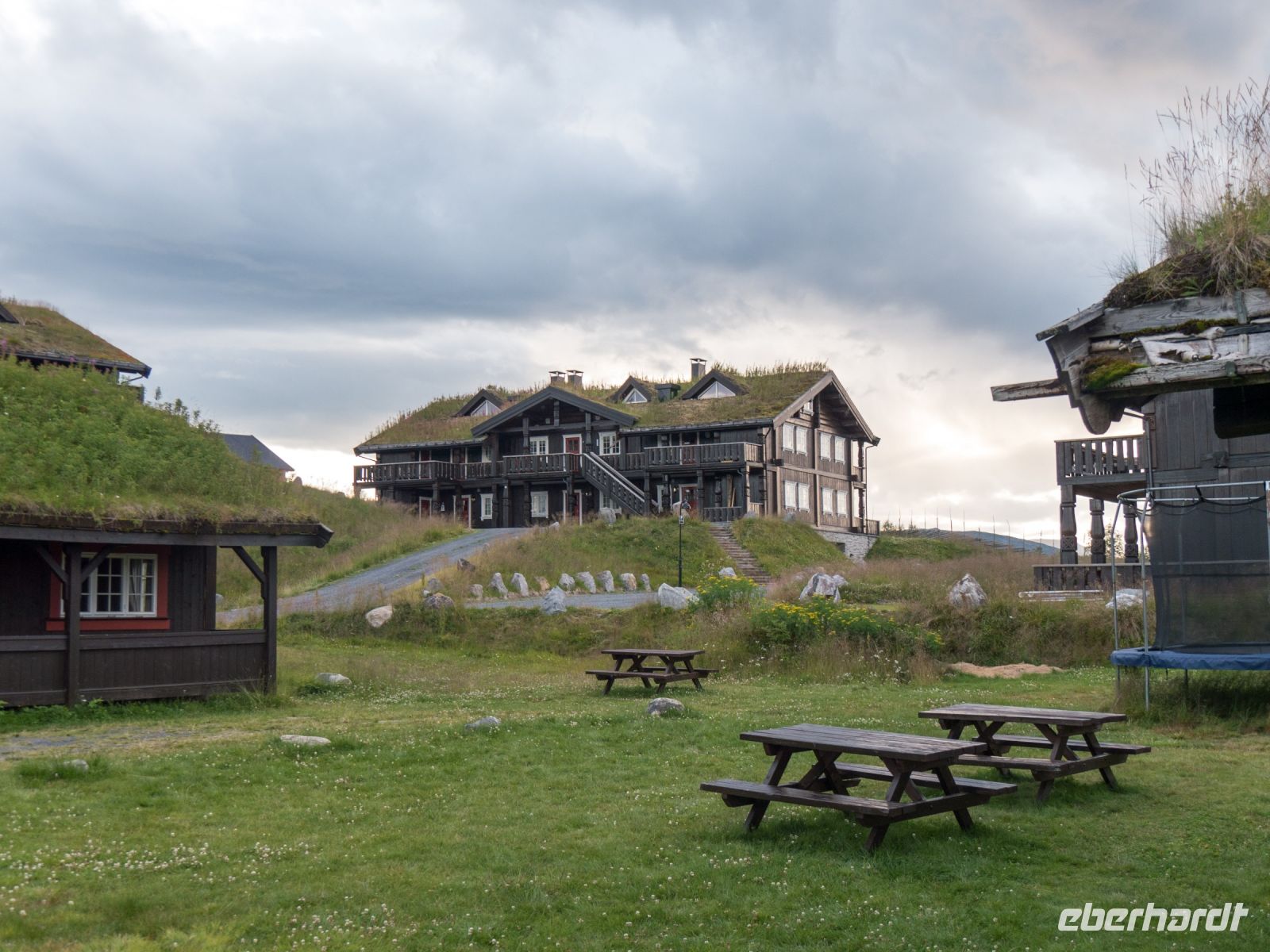 Gomobu Fjellstue, Vaset