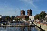 Oslo - Das Rathaus - offizielle Einweihung 1950 - Wahrzeichen der Stadt - Hier wird jährlich der Friedensnobelpreis verliehen