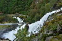 Der Briksdalsbreen - Postglaziale Landschaft unterhalb des Gletschers - Der Kleivafossen